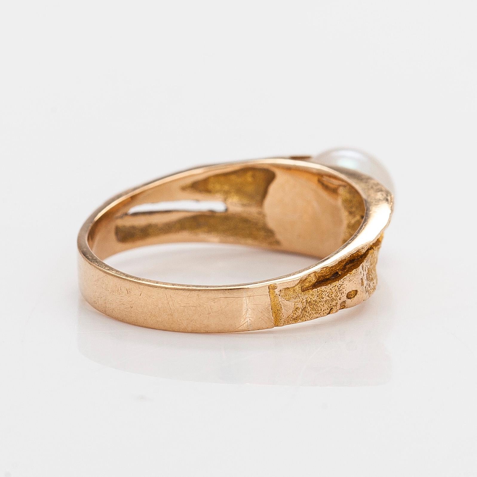 Björn Weckström, “Lapland Spring”, ring, cultured pearls, 14K gold, Lapponia, 1967.