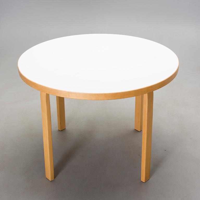 BORD, modell 91, design Alvar Aalto, Artek.