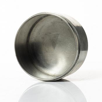 Sylvia Stave, attributed to. A pewter box with cover, CG Hallberg, Stockholm 1929.