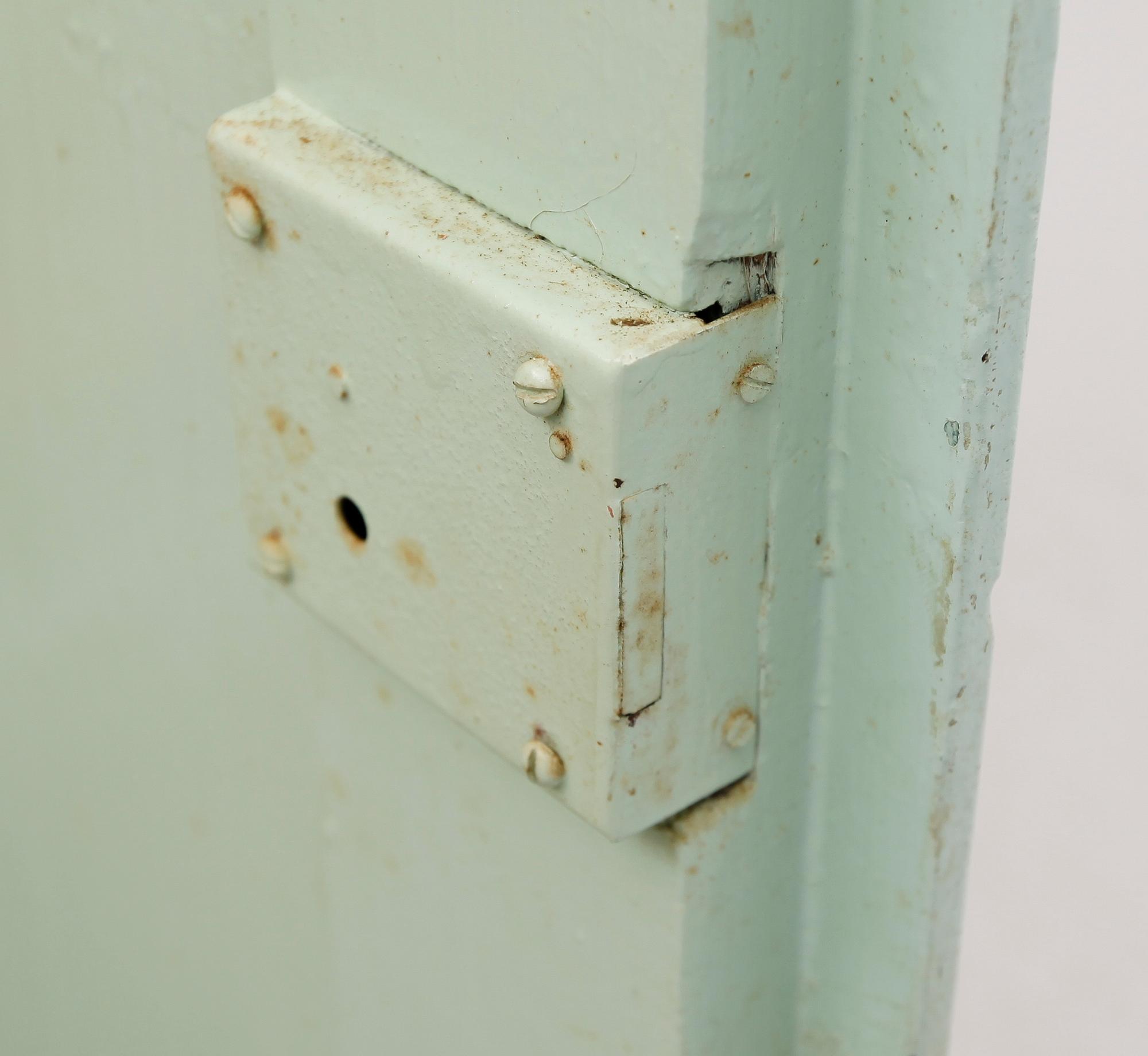 ÖVERSKÅP, allmoge, 1800-talets andra hälft.