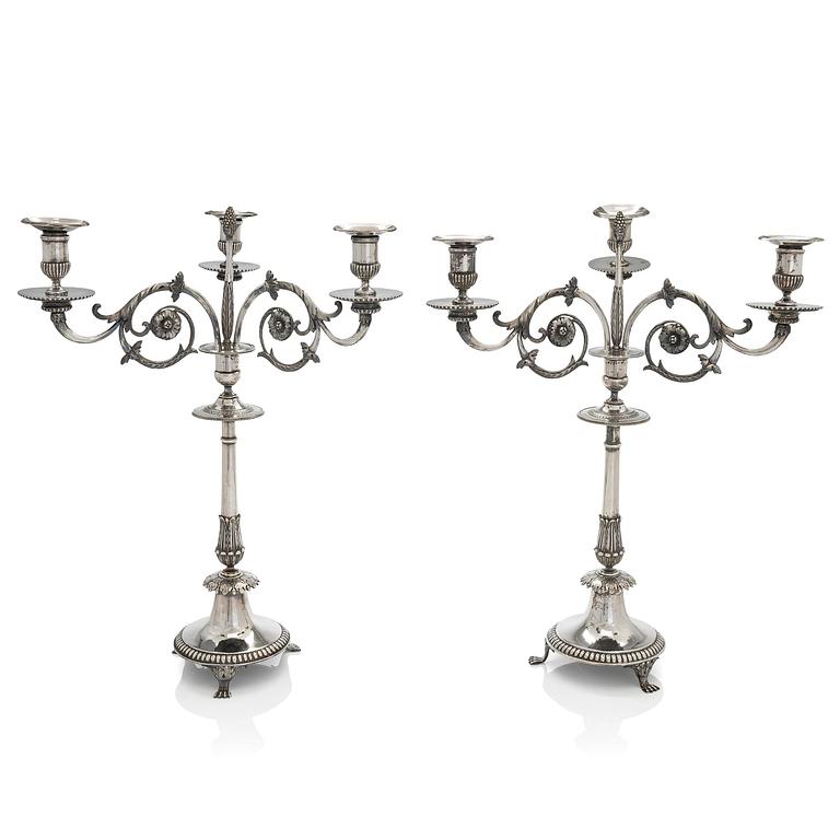Pehr och Adolf Zethelius, kandelabrar, ett par, silver, Stockholm 1797 och 1824. Empire.