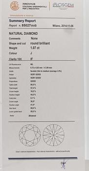 RING, 18K vitguld med briljantslipad diamant 1.07 ct samt små briljantsliapde diamanter 0.28 ct. Vikt 3.3 gram.