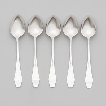 A 31-piece set of 'Suomi' silver cutlery, 12 with a special mark, and five similar dinner spoons, Finland 1912-91.