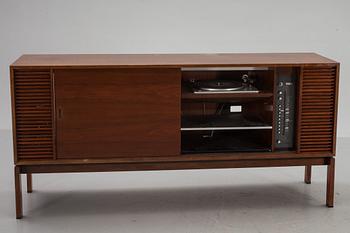 MUSIKMÖBEL med SKIVSPELARE och FÖRSTÄRKARE, Bang & Olufsen, 1960-tal.