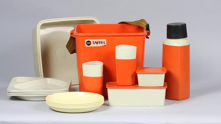 PICKNICKSET, plast, "Taffel", design Sigvard Bernadotte 1959.