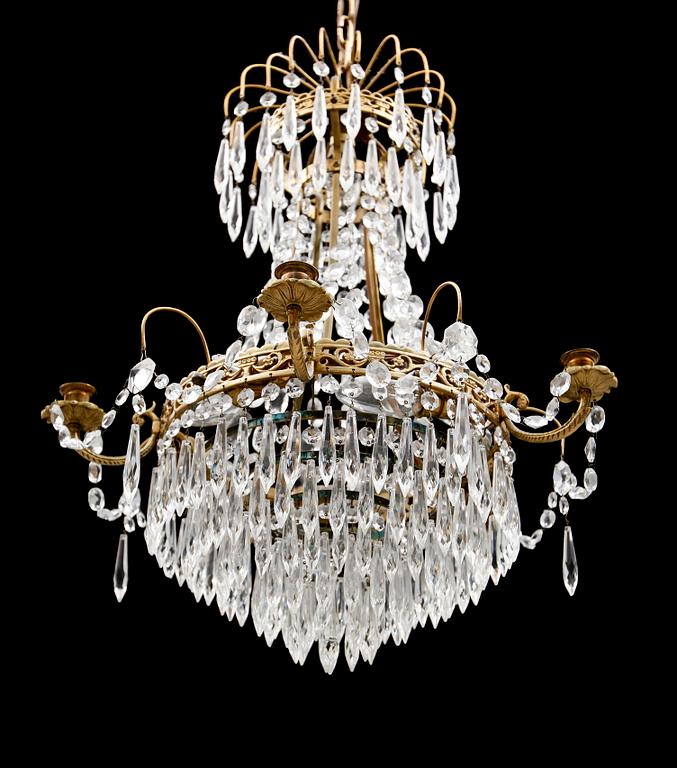 LJUSKRONA, gustaviansk stil, 1900-talets andra hälft. Höjd 57 cm.