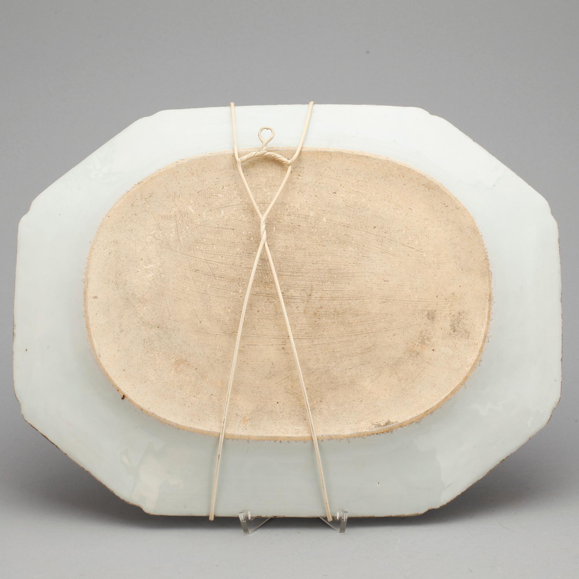 STEKFAT, porslin kina, Qing dynastin, Qianlong, 1700-tal.