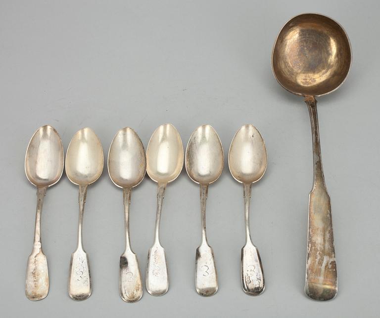 MATSKEDAR, 6 st samt FÖRLÄGGARE, silver, 1800-1900-tal. Tot. vikt. ca 644 g.