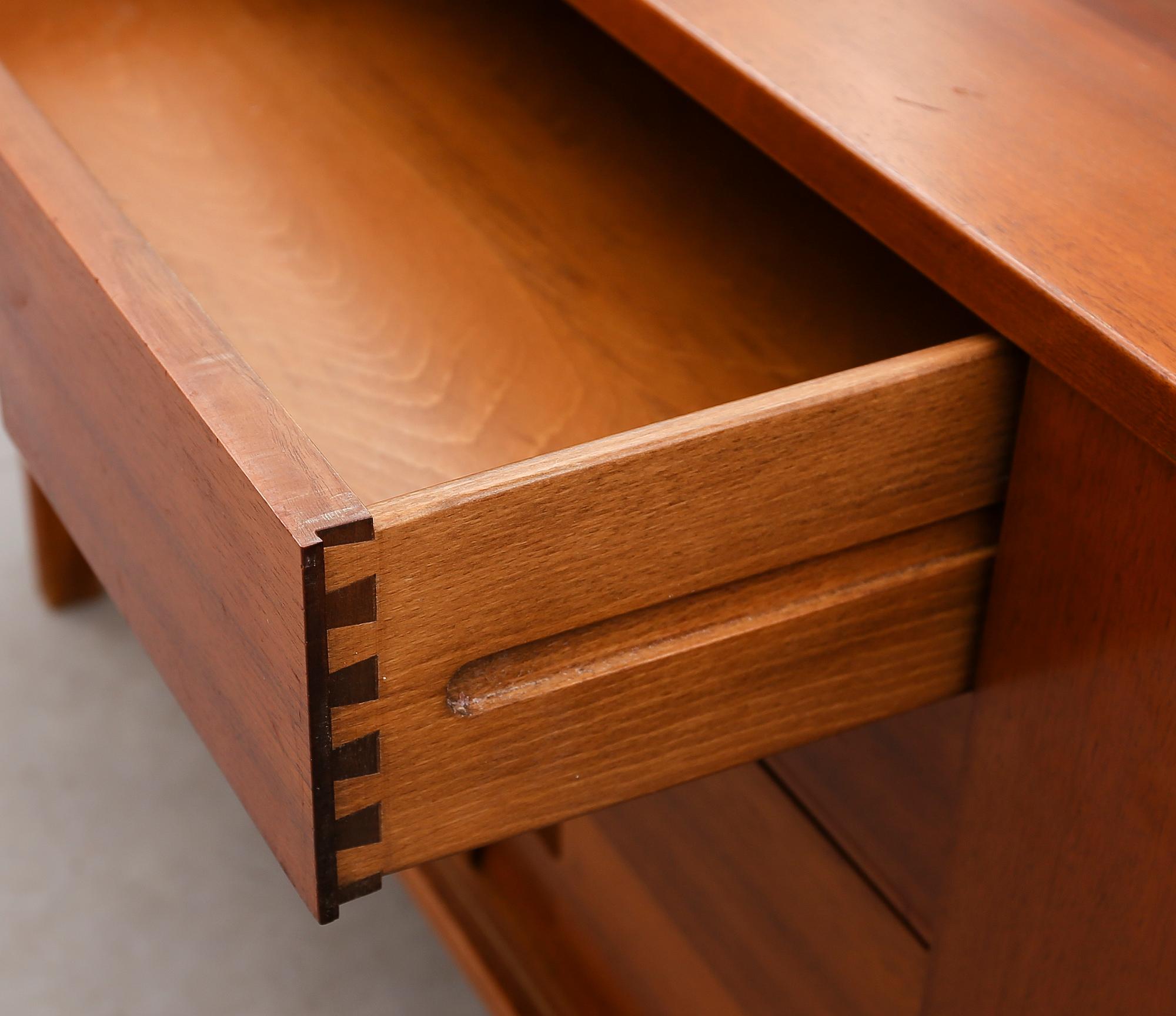 SIDEBOARD, 1900-talets andra hälft.