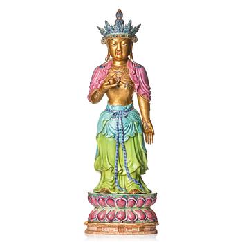 1093. Bodhisattva, porslin. Qingdynastin med Yongzhengs märke.