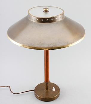 BORDSLAMPA, mässing och trä, Borens AB, Borås, 1900-talets mitt.