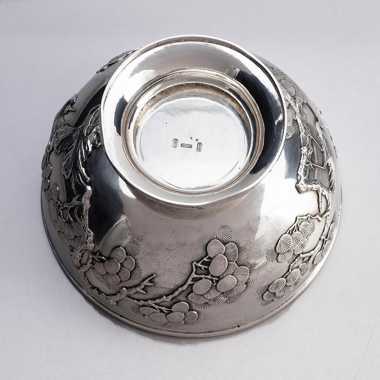 A Chinese silver bowl, Shanghai, early 20th century. Marked Zee Wo.