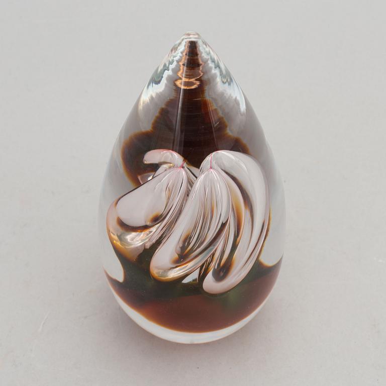 Hanne Dreutler & Arthur Zirnsac, a glass sculpture, Studio Åhus, Sweden, 2016.