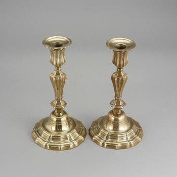 LJUSSTAKAR, ett par, Louis XV (1700-talets mitt).