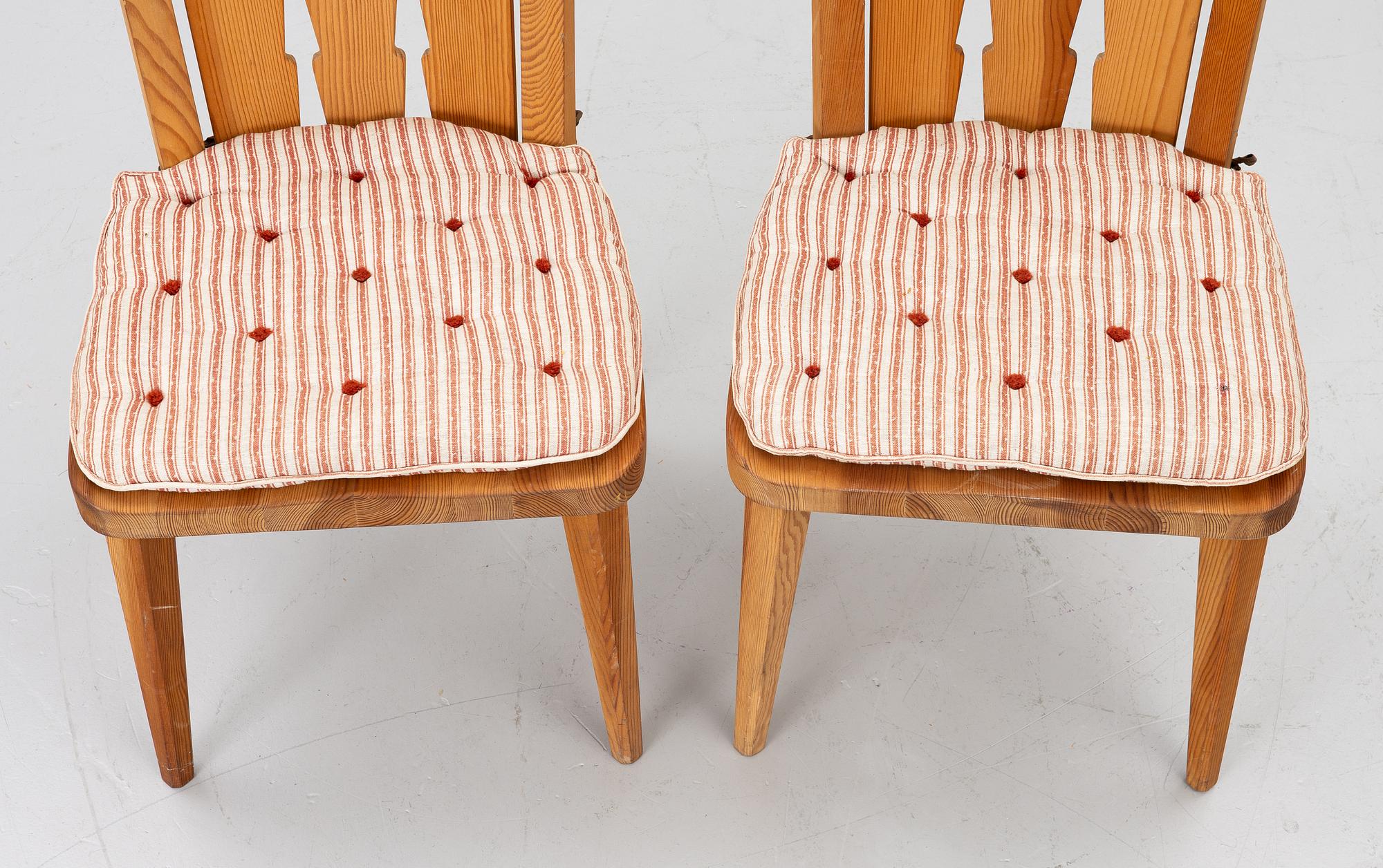 Nordiska Kompaniet, Pair of chairs. Swedish Modern. “Ekerö”, mid-20th century.