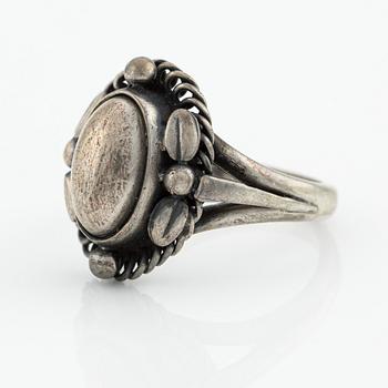 Georg Jensen,  ring och ett par örhängen, silver.