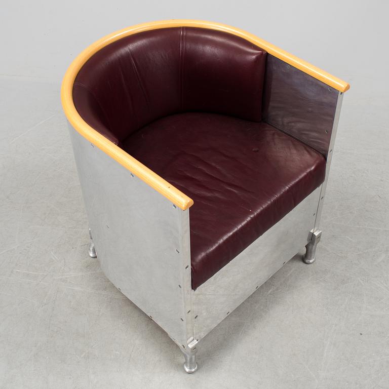 A "Aluminum Chair" by Mats Theselius, Källemo.