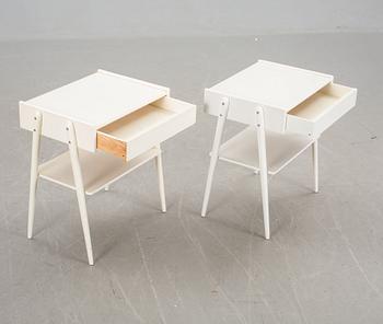 SÄNGBORD, ett par. Carlström & Co Möblelfabrik.
