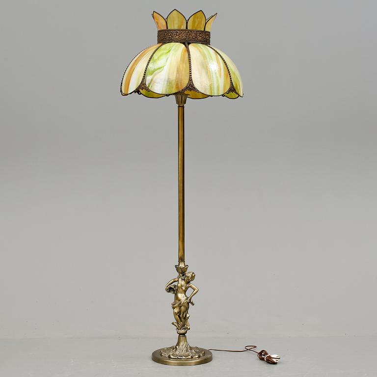 GOLVLAMPA, märkt W Decor 1308, 1900-talets andra hälft.