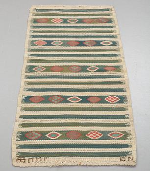 Barbro Nilsson, MATTO, "Krusbär", flat weave, ca 125 x 60 cm, signed AB MMF BN.