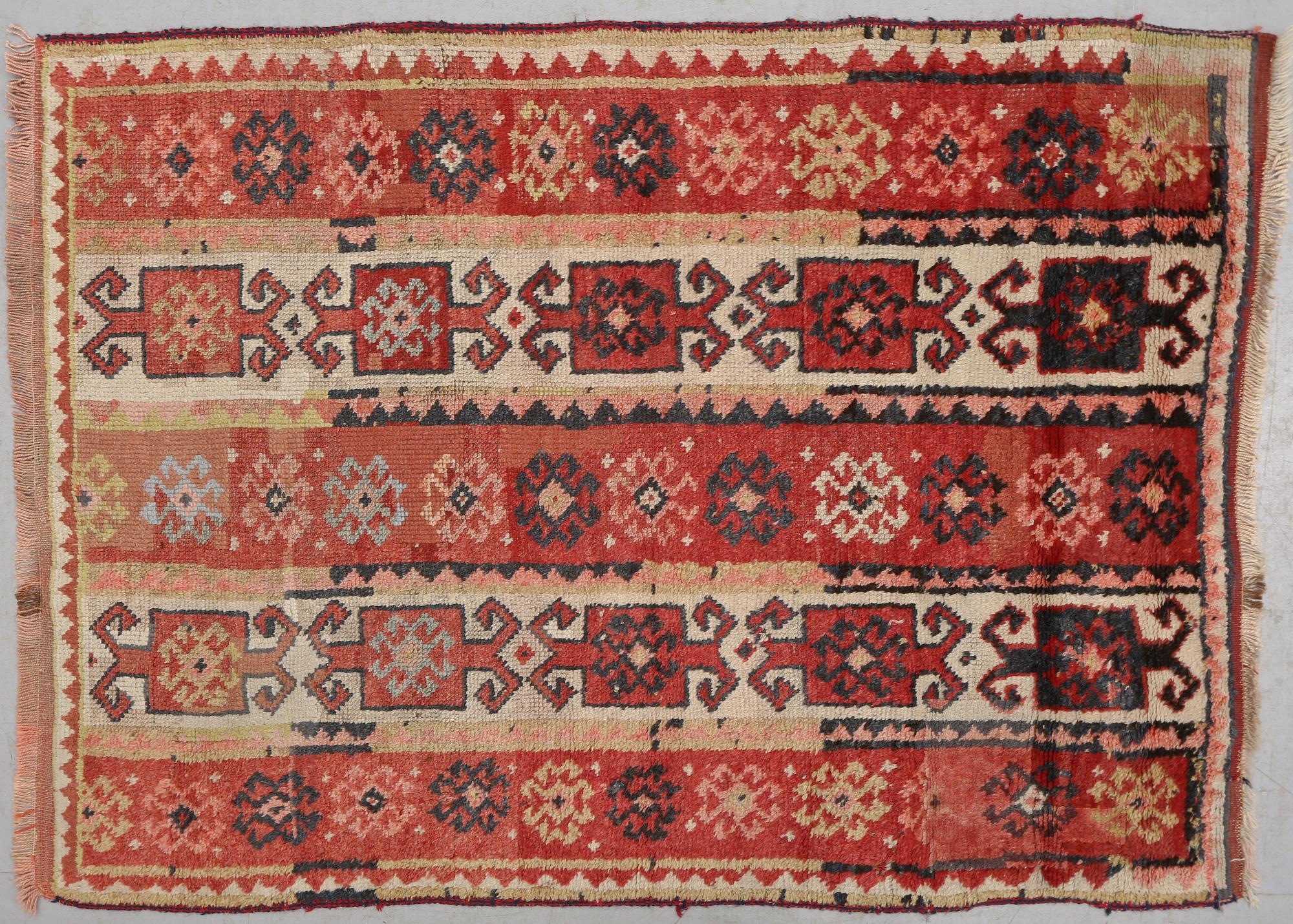 MATTA, troligen Anatolien, old, 150 x 110 cm.