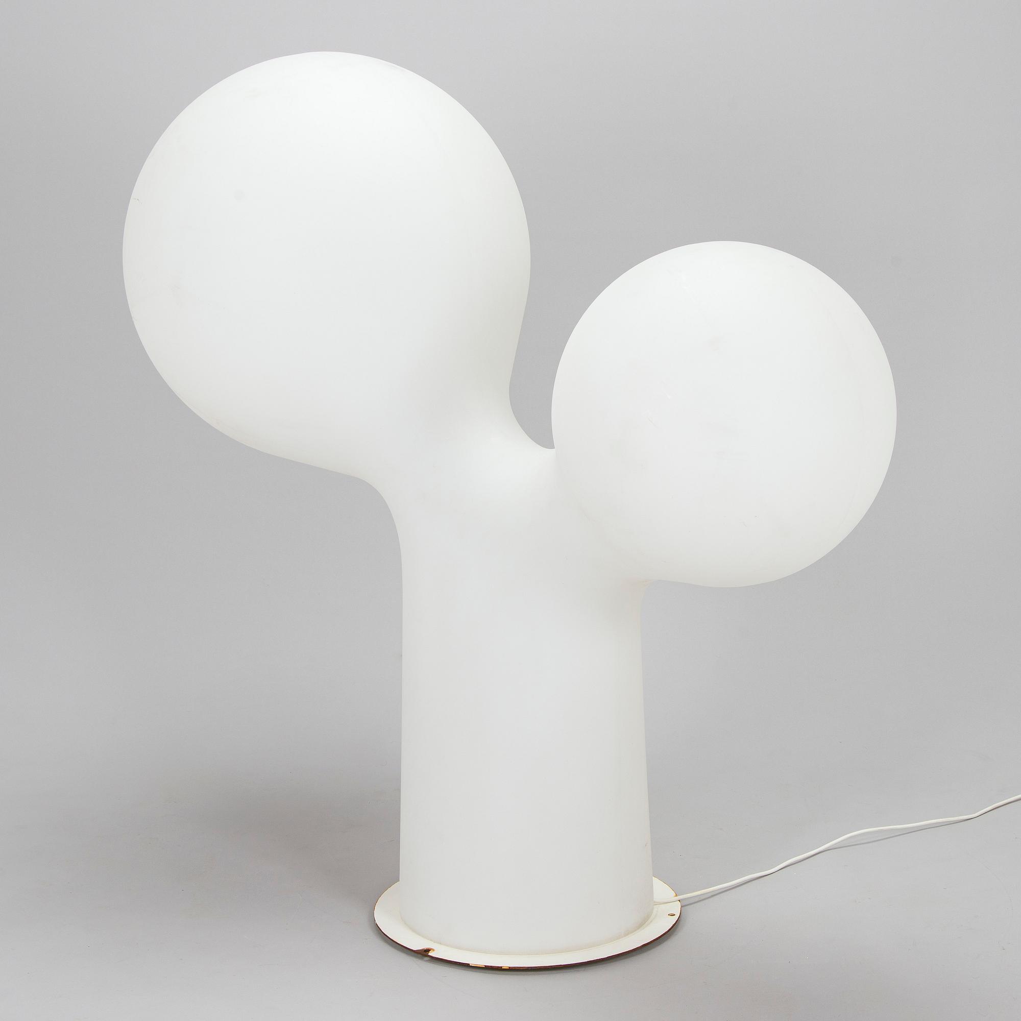 Eero Aarnio, lattiavalaisin, "Tupla kupla", ulkokäyttöön, Melaja Oy.