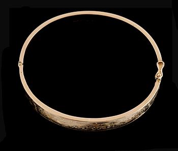 ARMRING, 18k guld, Stockholm, 1932. Ca 28g.