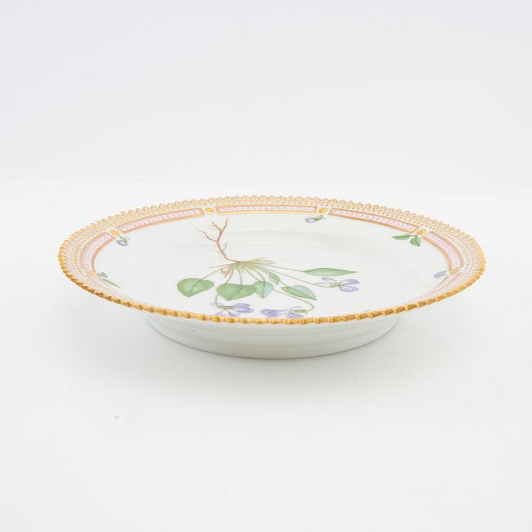 Plate "Flora Danica" Royal Copenhagen, Denmark 1963.