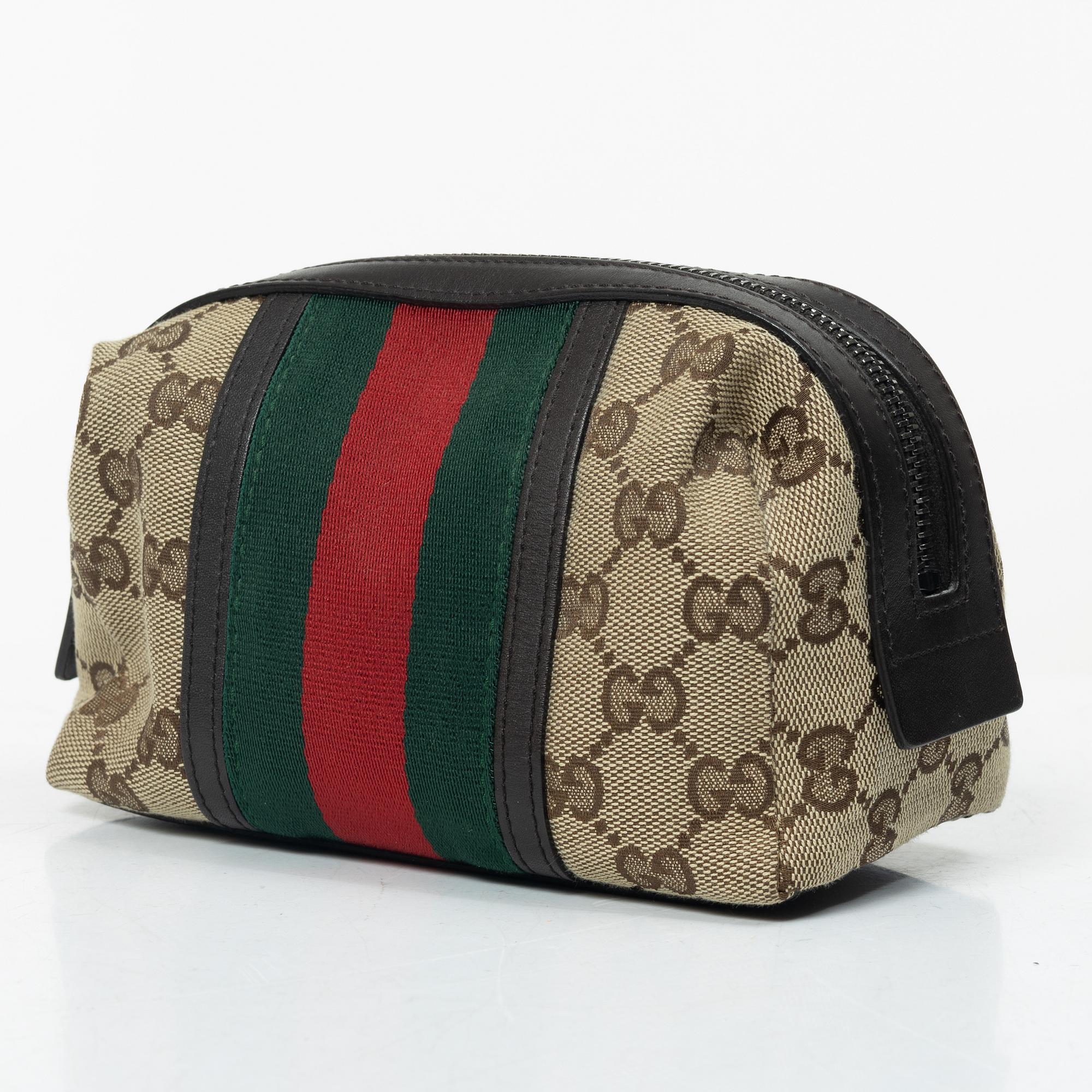Gucci, bag, "Messenger bag" and toiletry bag.