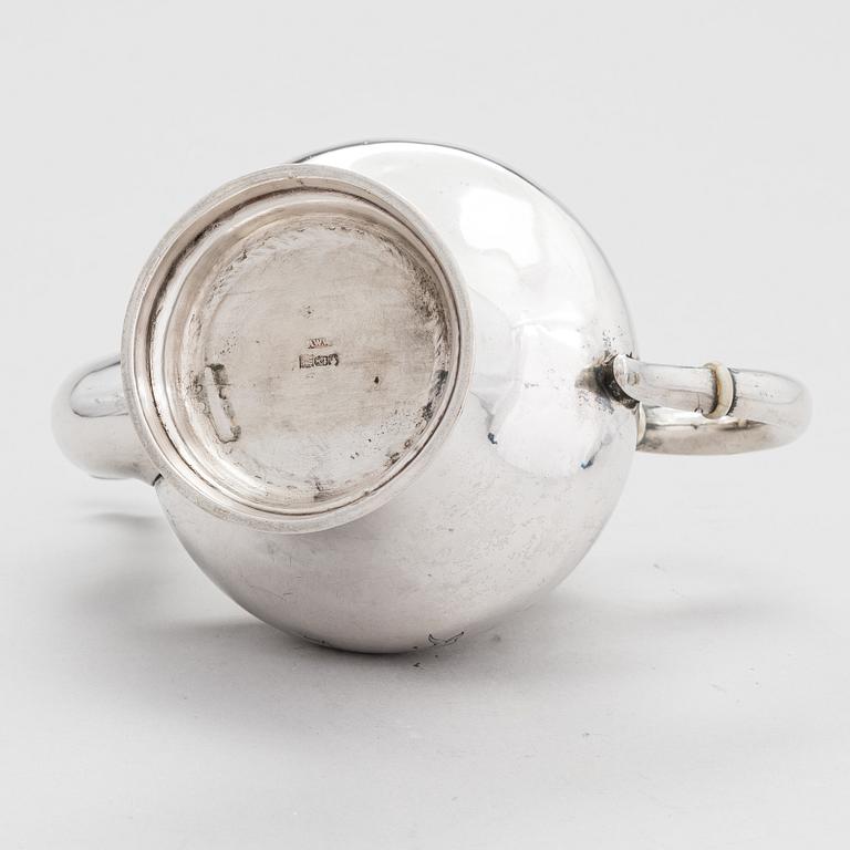 A Russian silver teapot, maker's mark of Andrei Wilgelmovich Wekman, Moscow 1871.