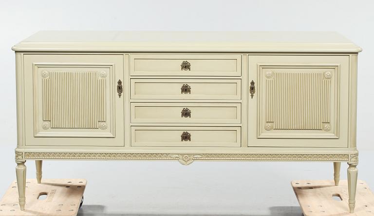 SIDEBOARD, gustaviansk stil, 1900-talets andra hälft.