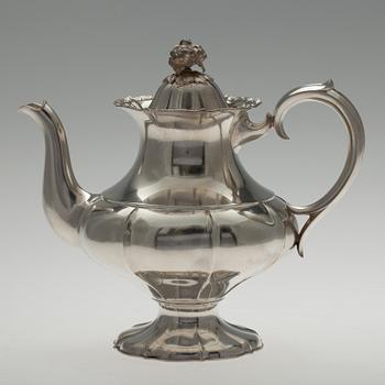 KAFFEKANNA, silver, Auran kultaseppä, Turku 1935, vikt 673 g.