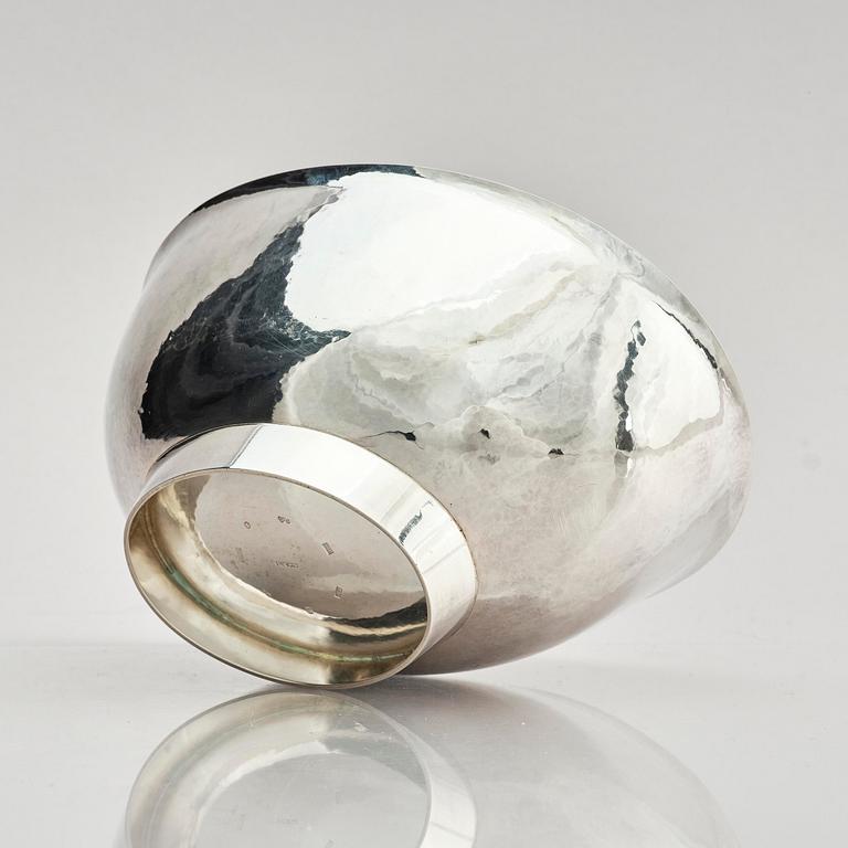 Sigurd Persson, skål på fot, sterling silver, Stockholm 1975.