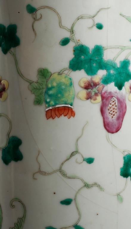 VASER/BORDSLAMPOR, ett par, porslin, Kina, 1900-tal.