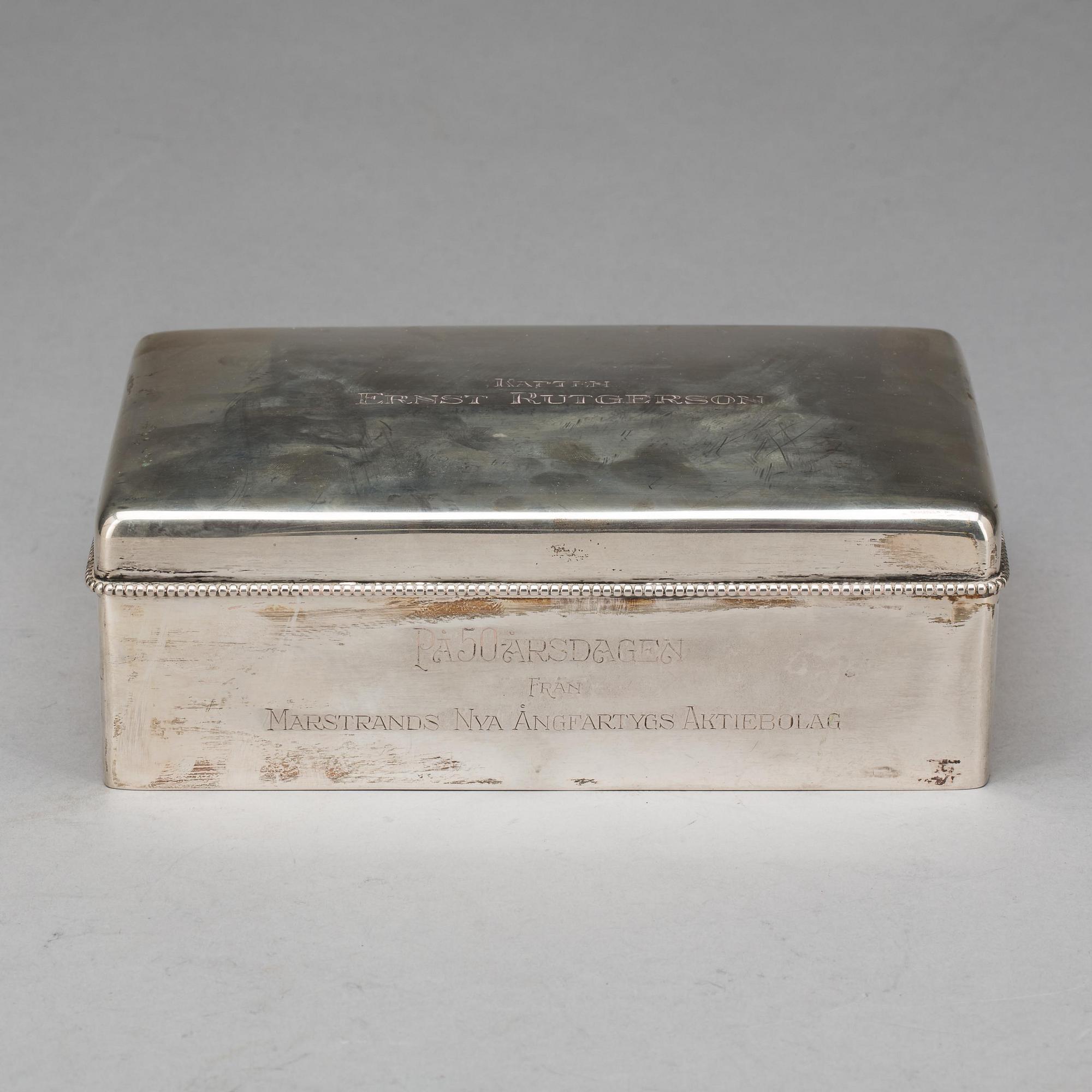 CIGARRLÅDA, silverhalt 835. Importstämplar.