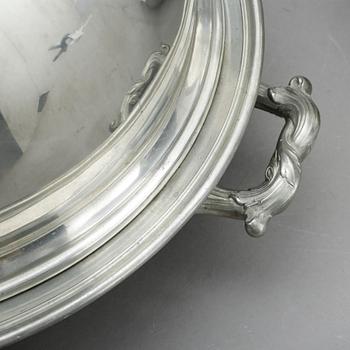 STEKHUV, VÄRMEFAT samt TALLRIKAR, 8 delar, tenn, James Dixon & Sons, Sheffield, England 1800/1900-tal.