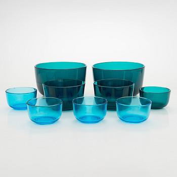 Saara Hopea, a set of 7 bowls, model 5577, Nuutajärvi Notsjö. Designed in 1956.