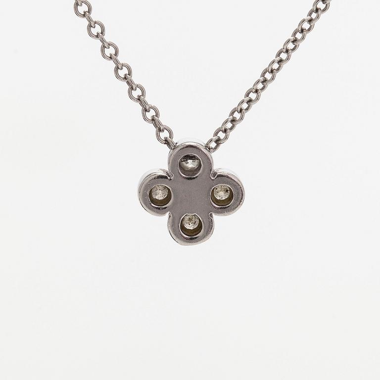 Tiffany & Co, a platinum necklace with brilliant-cut diamonds.