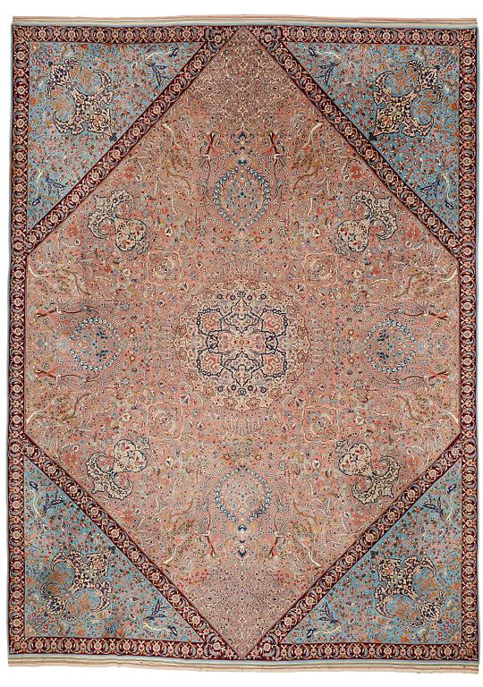 A CARPET, Old Esfahan, ca 416 x 305 cm (+ the ends have 5,5 and 7 cm flat weave).