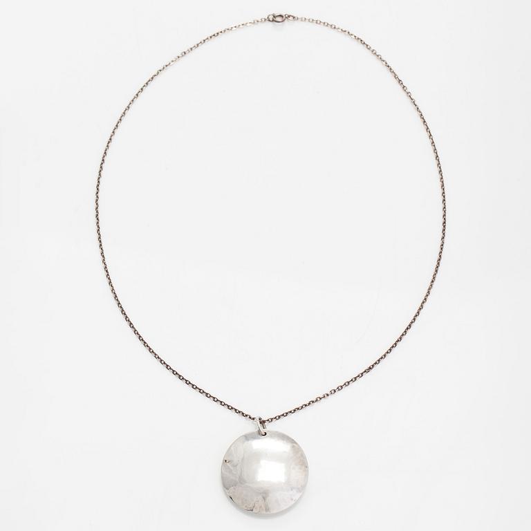 Owe Johansson, a silver necklace, Helsinki 1970.