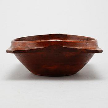 A wooden folk art bowl from 1780.
