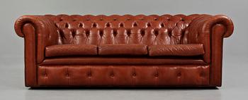 SOFFA, Chesterfield-modell, 1900-talets andra hälft.