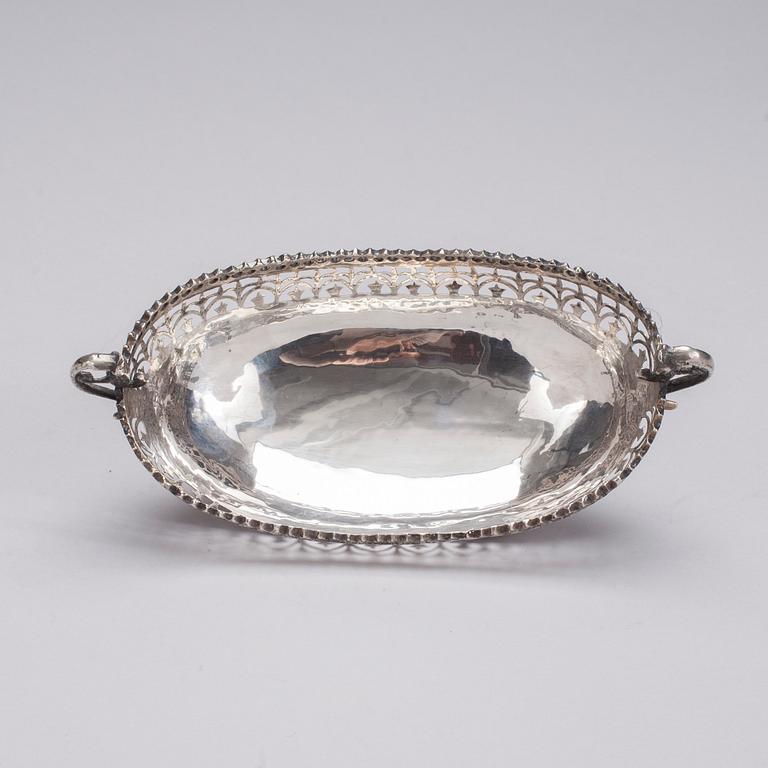 BONBONJÄR, silver, 1900-tal. Vikt 185,6 g.