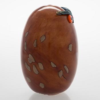 Oiva Toikka, a glass bird, 'Uhuu', signed O. Toikka Nuutajärvi.