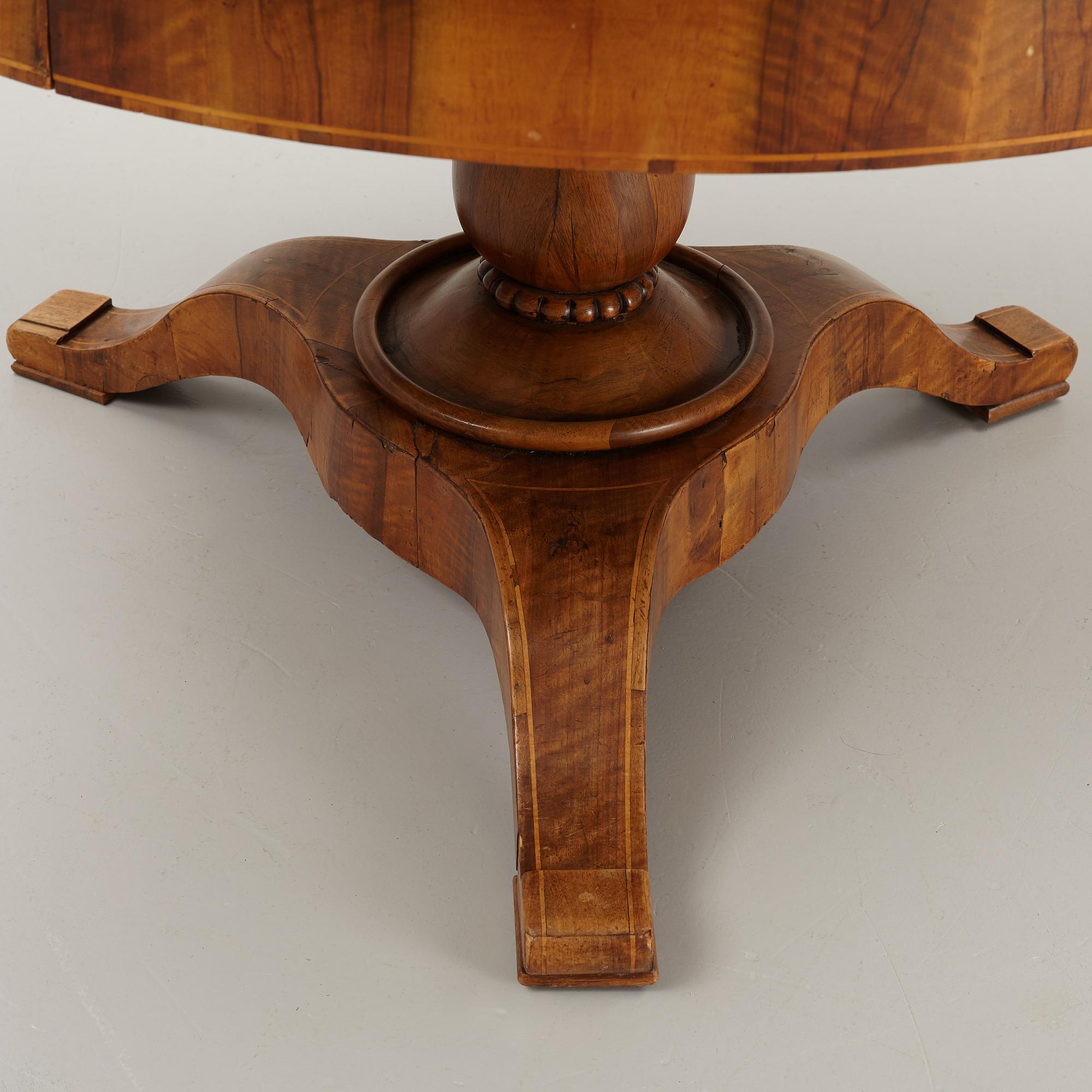 A 19th Century Dining Table.