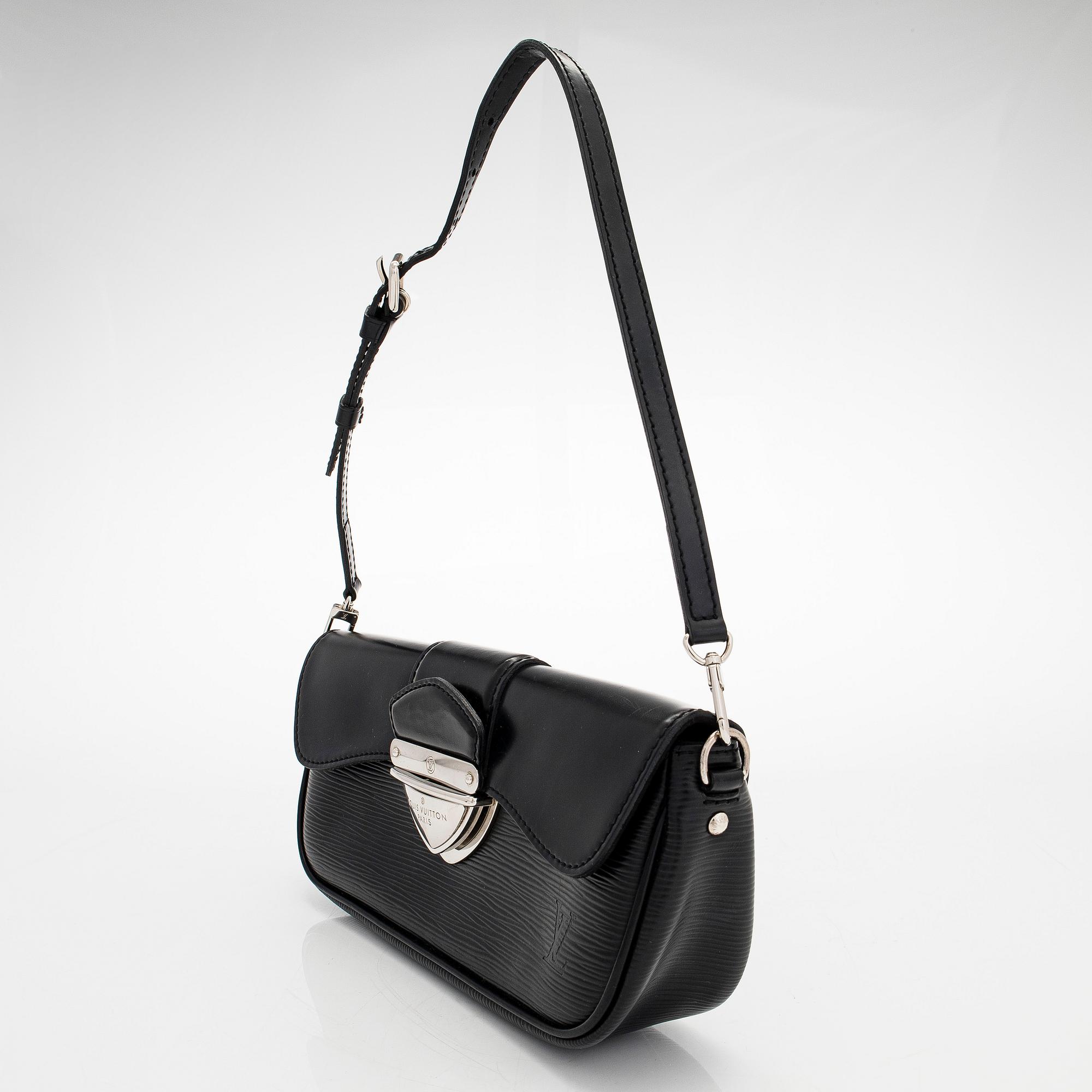 Louis Vuitton, a 'Pochette Montaigne' bag.