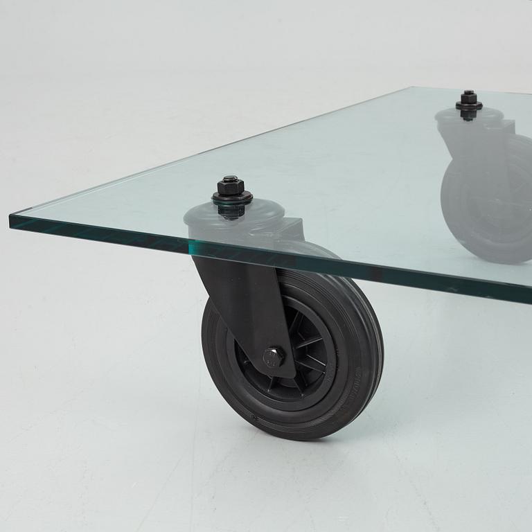 Gae Aulenti, soffbord, "Tavolo con Ruote", Fontana Arte, Italien.