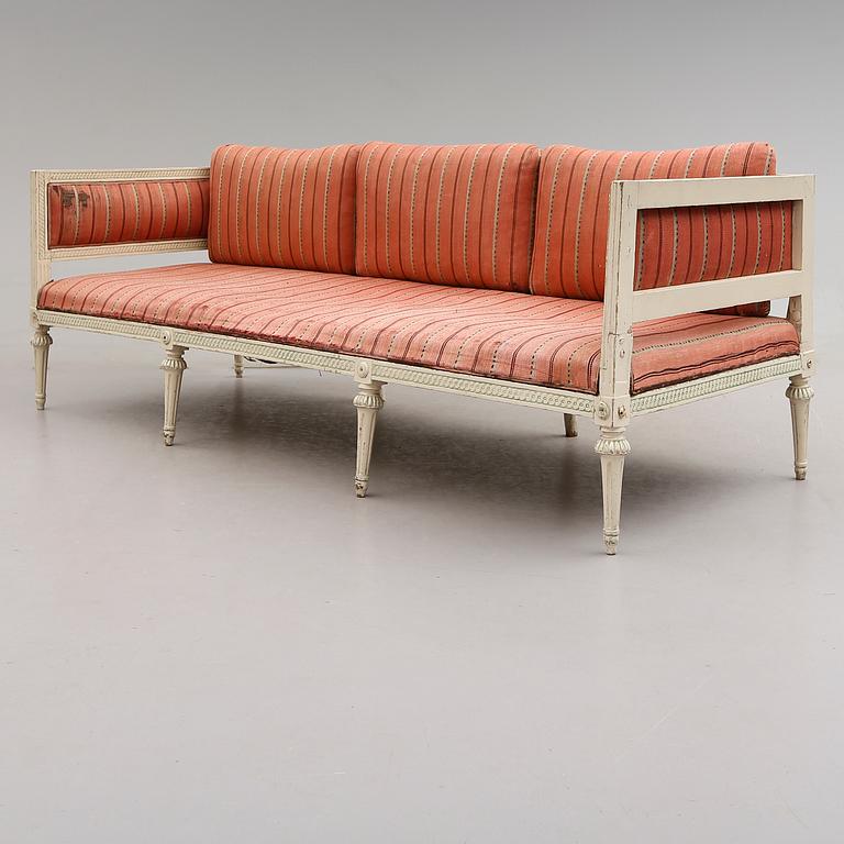 SOFFA, sengustaviansk, omkring år 1800.
