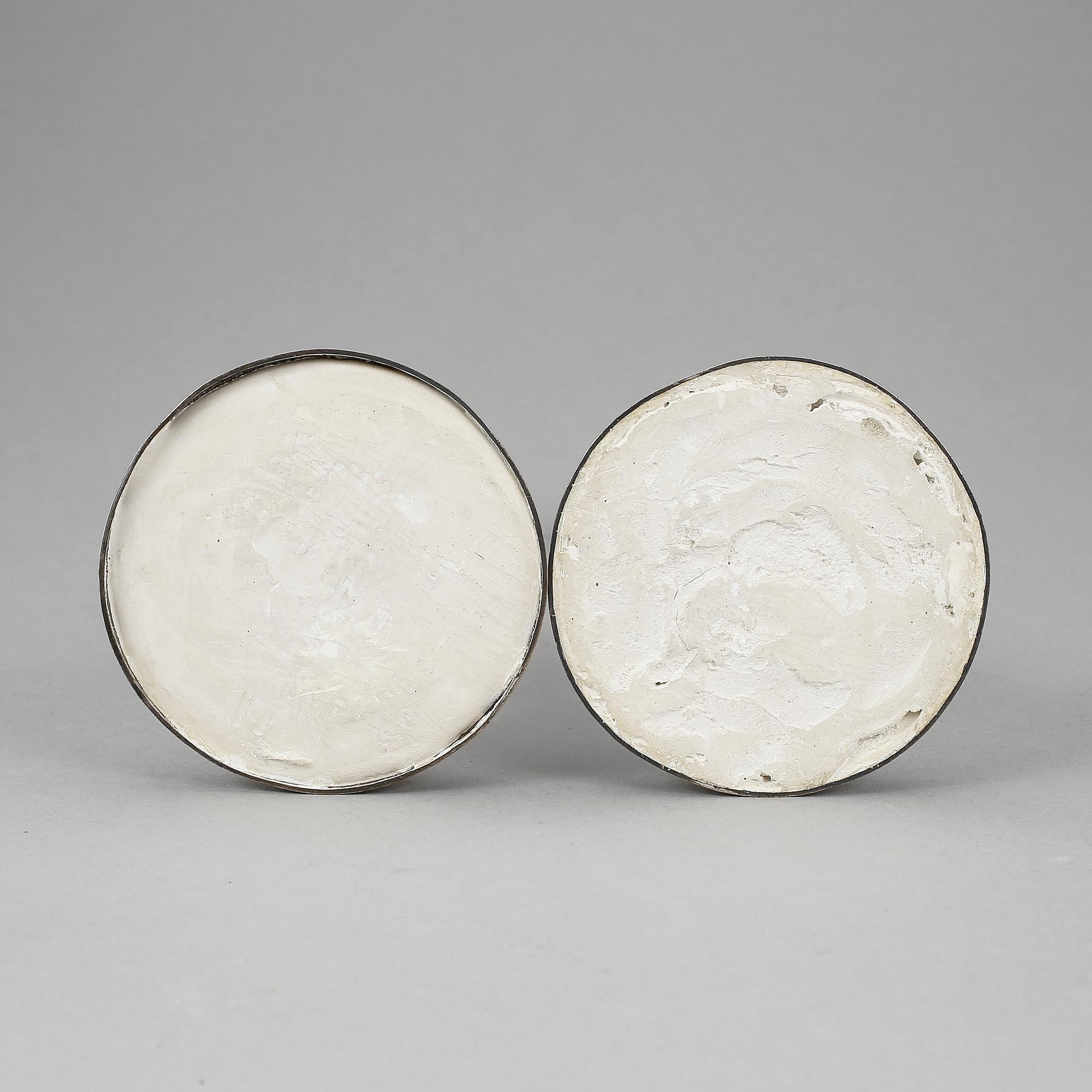 LJUSSTAKAR, ett par, silver, otydliga stämplar, troligen Finland, 1800-tal.