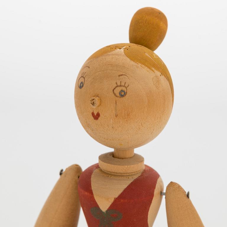 Kaj Franck, A 1940s wooden doll "Toto".